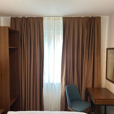 Munique Hotel Muenchen Унтершлайсхайм Экстерьер фото